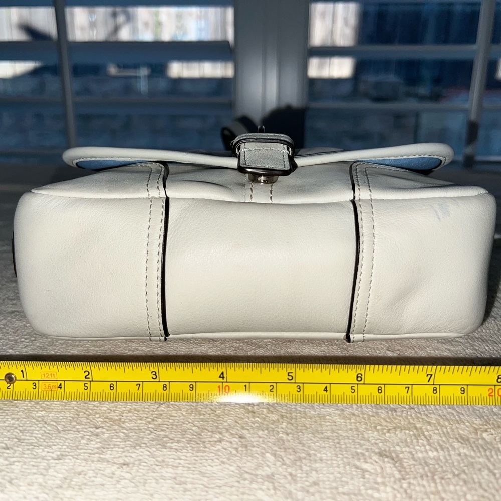 Coach Hadley Field Crossbody - A1481-F29763 - Picture 5 of 13